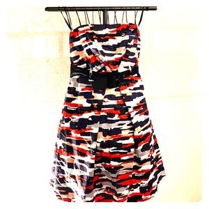 Limited strapless dress